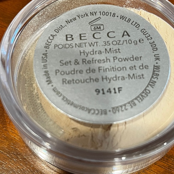 BECCA Translucent Setting Powder - Picture 4 of 5